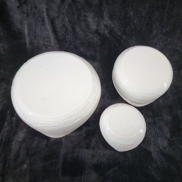 Nesting Bowls Spongewear Heart Shaped Set of 3 White Pink Vtg Cottagecore - Picture 7 of 12